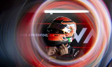 Rafael Villagomez puts helmet on