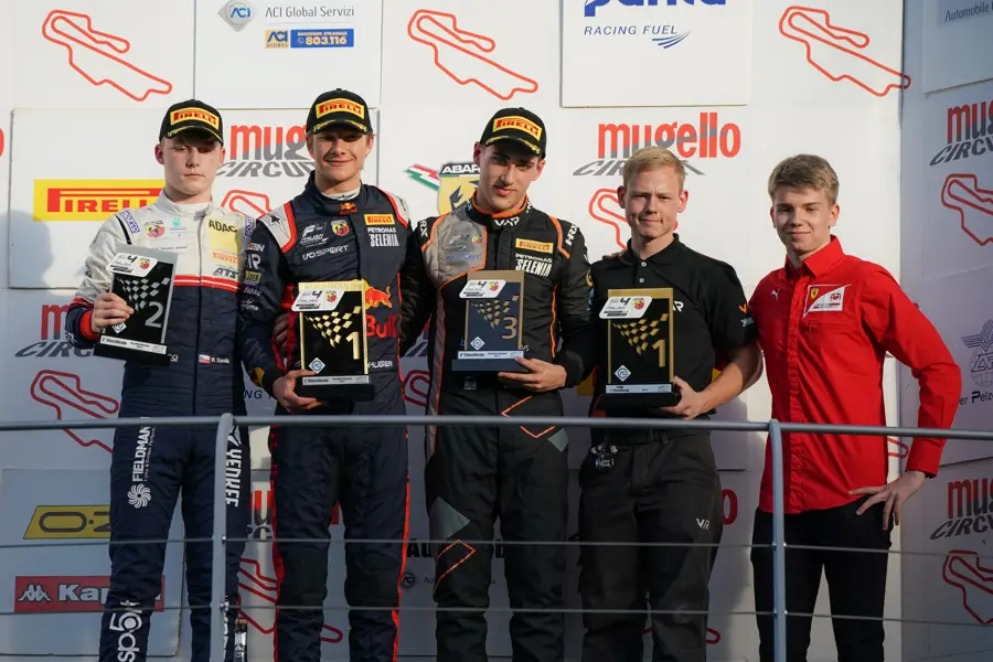 VAR again dominant on way to Italian F4 Championship